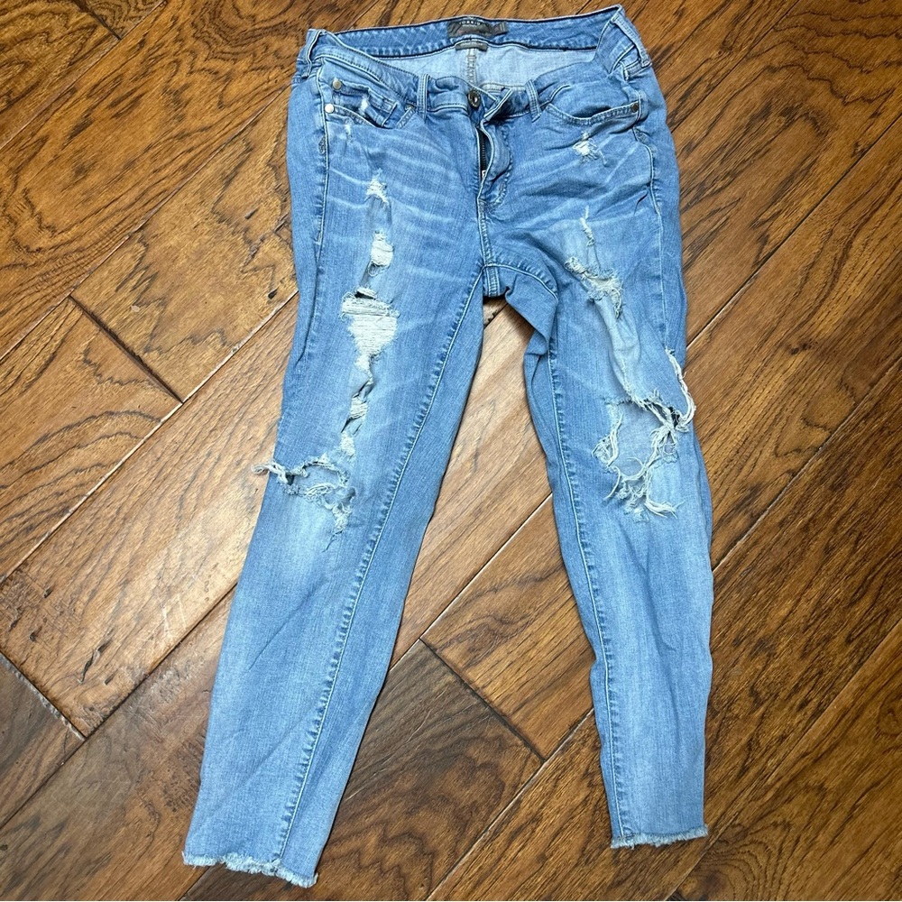 Torrid vintage stretch crop boyfriend jeans‎